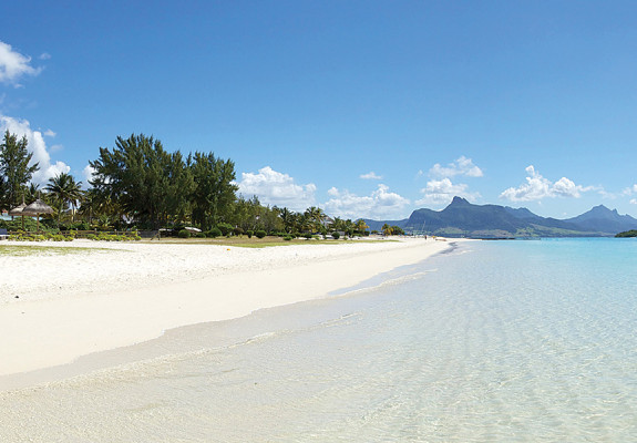 Paradise Beach Luxury Self-Catering (6 Sleeper Apartment) Mauritius 7 Nights