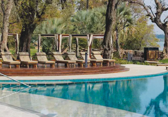 Radisson Blu Mosi-Oa-Tunya Victoria Falls Signature Package (3 Nights)