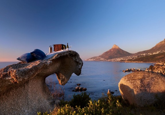 5* The Twelve Apostles - Dinner & A Movie Package (1 Night)
