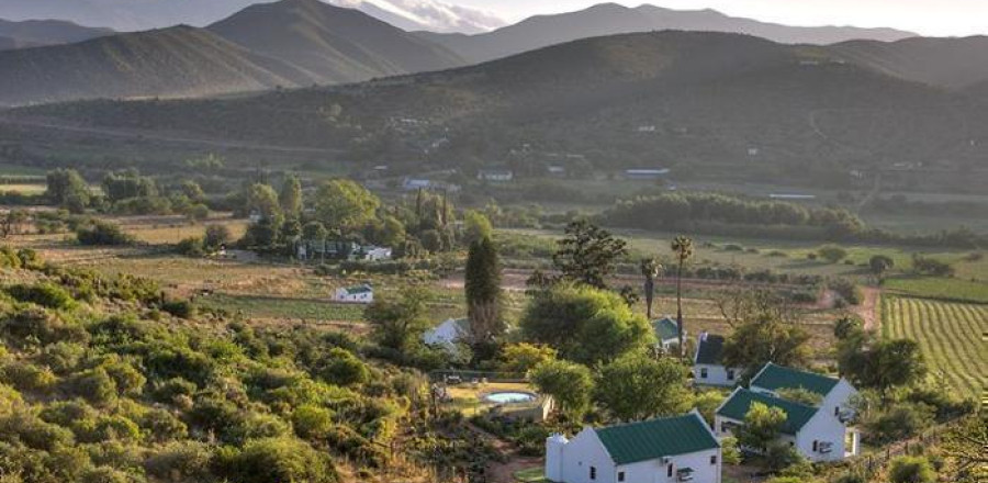 4* Berluda Farmhouse & Cottages - Oudtshoorn Package (2 Nights)