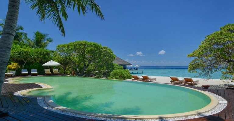 4* Adaaran Select Meedhupparu - Maldives Package (7 Nights)