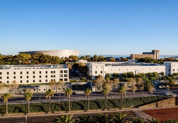 3* Protea Hotel by Marriott Cape Town Waterfront Breakwater Lodge Package (2 Nights)