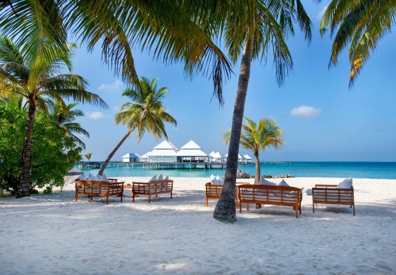 5* Diamonds Thudufushi - Maldives Package (7 nights)