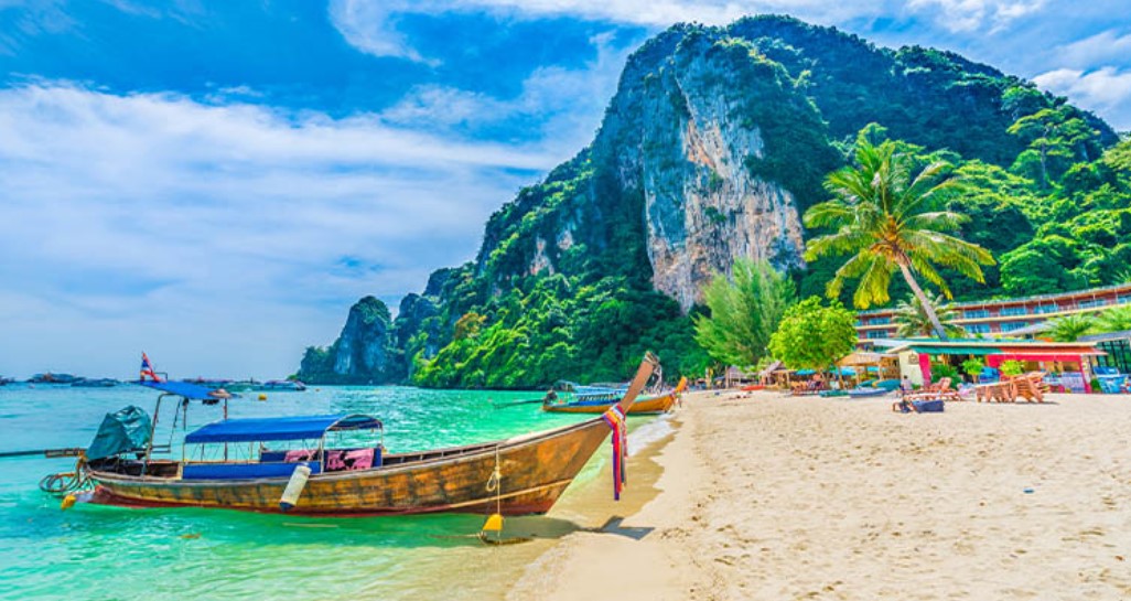 Thailand beach and boat